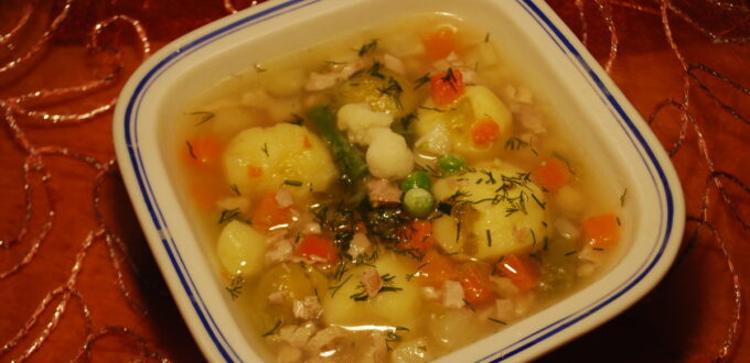 Zupa jarzynowa zimowa