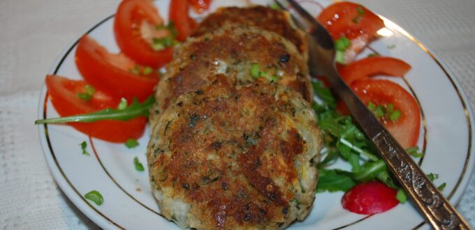 Kotlety z czerstwego chleba z kapustą i serem