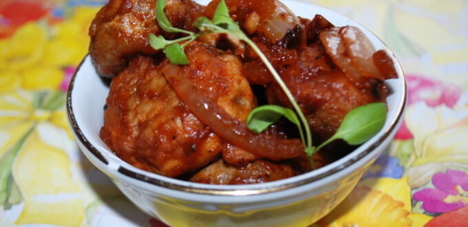 Pieczarki w sosie pomidorowym