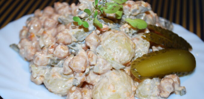 Sałatka z cieciorki (ciecierzycy)