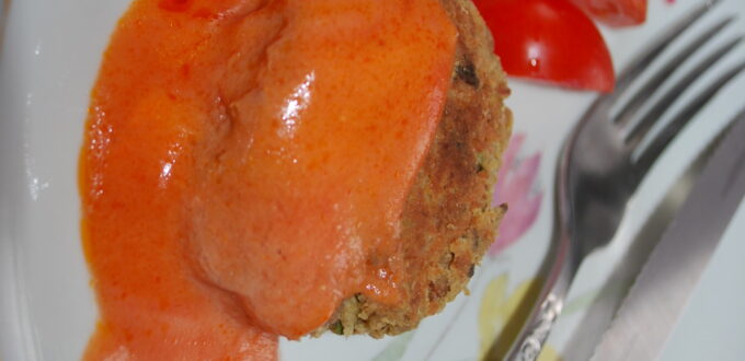 Sojowe karminadle w pomidorowym sosie