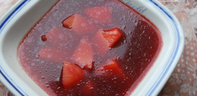 Barszcz na skórkach