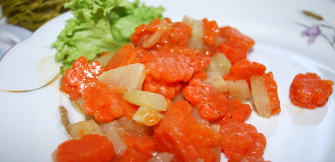 Zasmażana marchewka z kalarepką