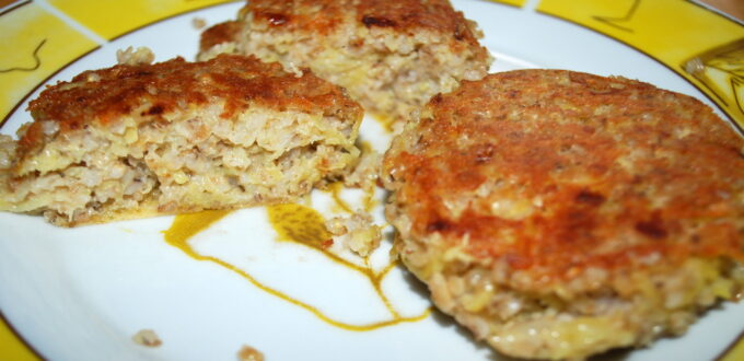 Kotlety z kaszy i ziemniaków