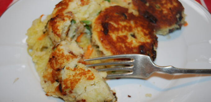 Ziemniaczane kotleciki z suszonymi pomidorami