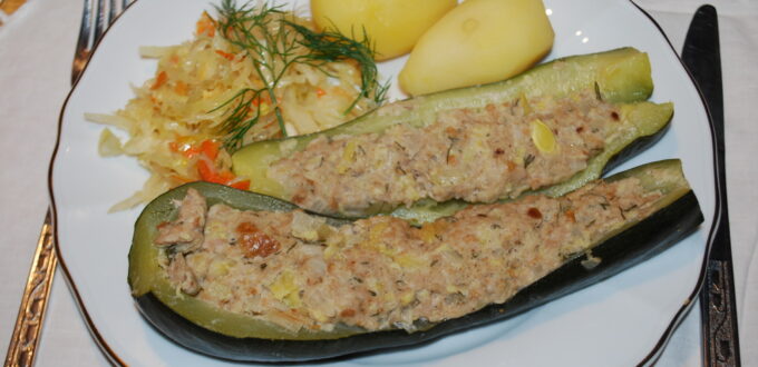 Cukinia nadziewana mięsem