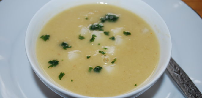 Pietruszkowy krem z gruszką